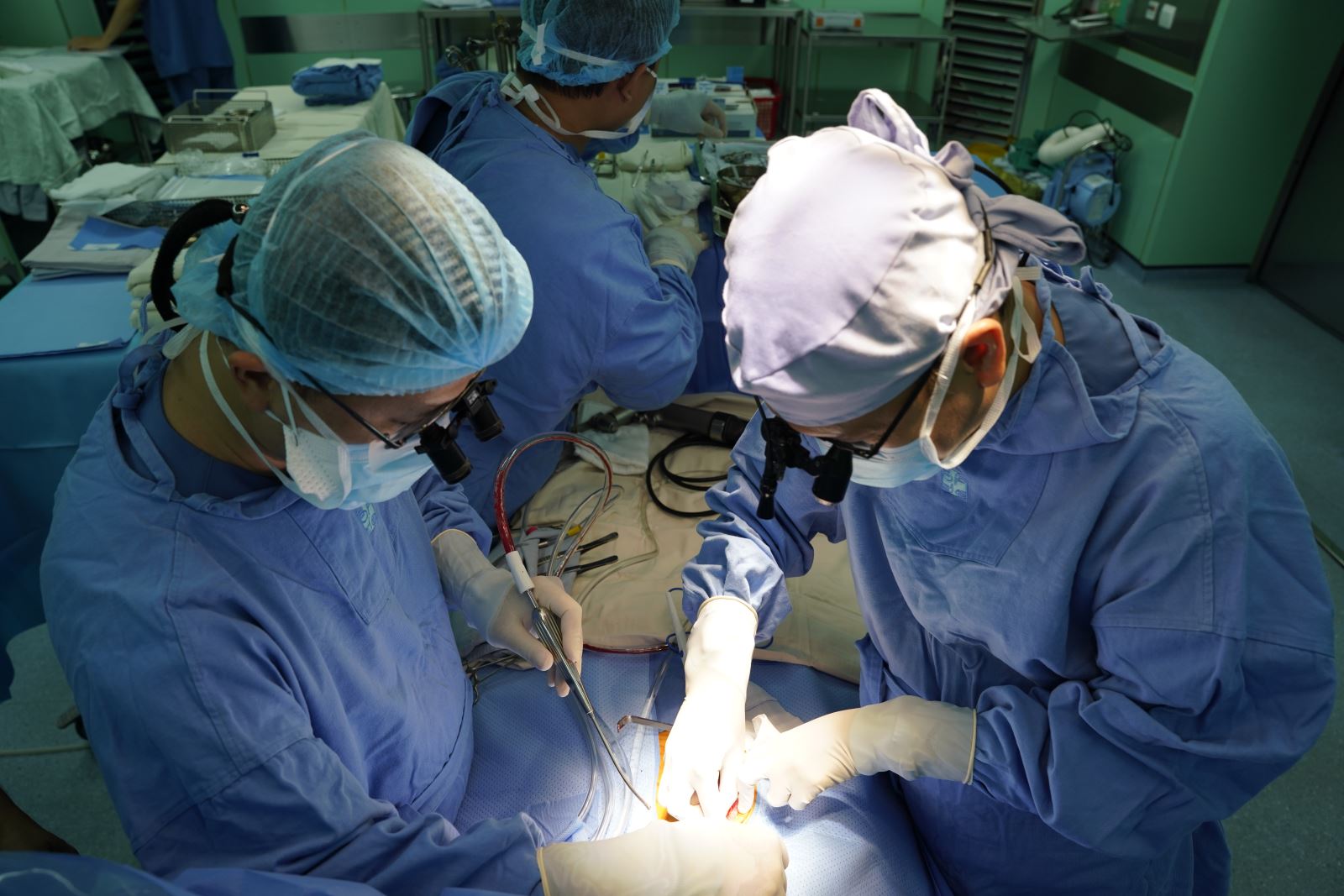 Cuộc đại phẫu đầu đời của trẻ vừa tròn 10 ngày tuổi bị mắc bệnh tim nặng_.jpg